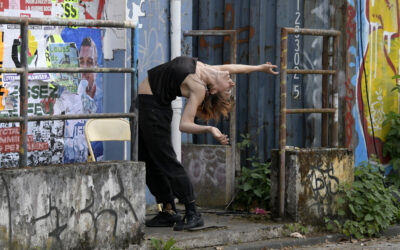 Bleu électrique – Cirque Pardi! / Eva Ordóñez